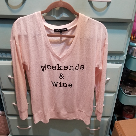 Weekends and wine top size small - Picture 6 of 8
